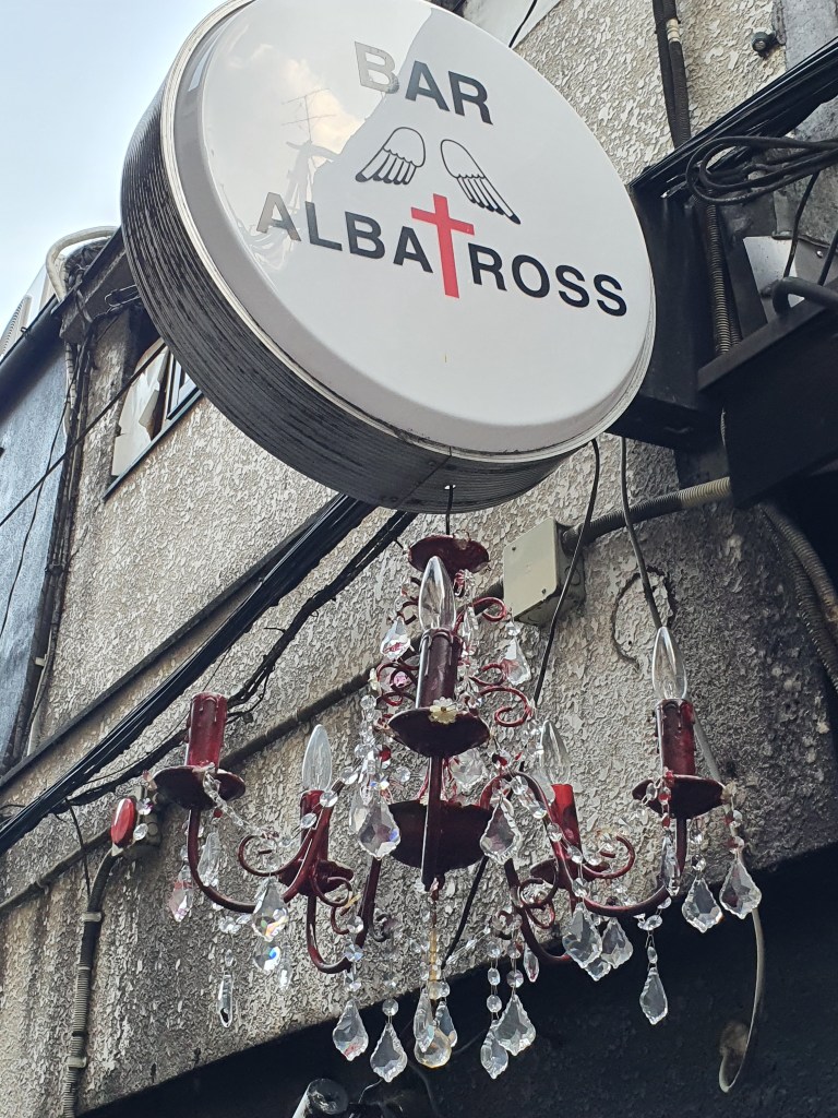 bar-albatross-sign-in-golden-gai-shinjuku