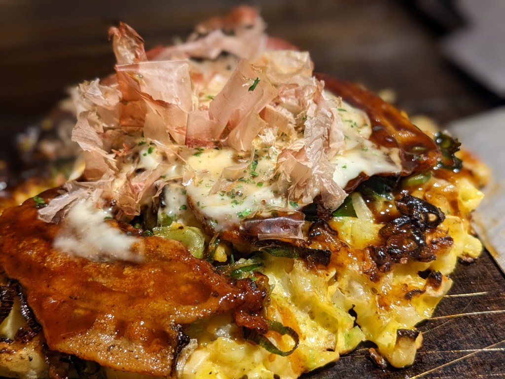 okonomiyaki-at-jingumae-okonomiyaki-restaurant-harijuku-tokyo