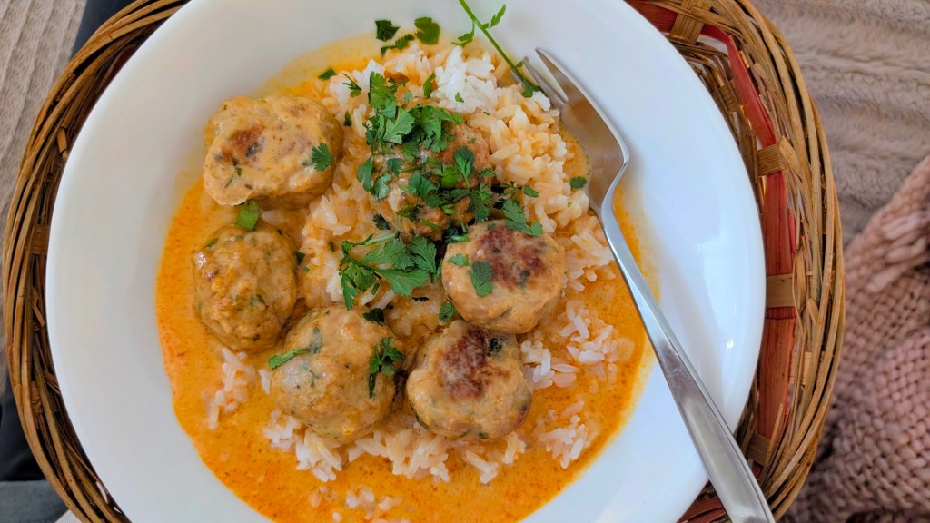 Fragrant-Thai-Chicken-Meatballs-easy-recipe