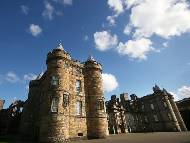 Edinburgh-Palace-of-Holyroodhouse-Entry-Ticket